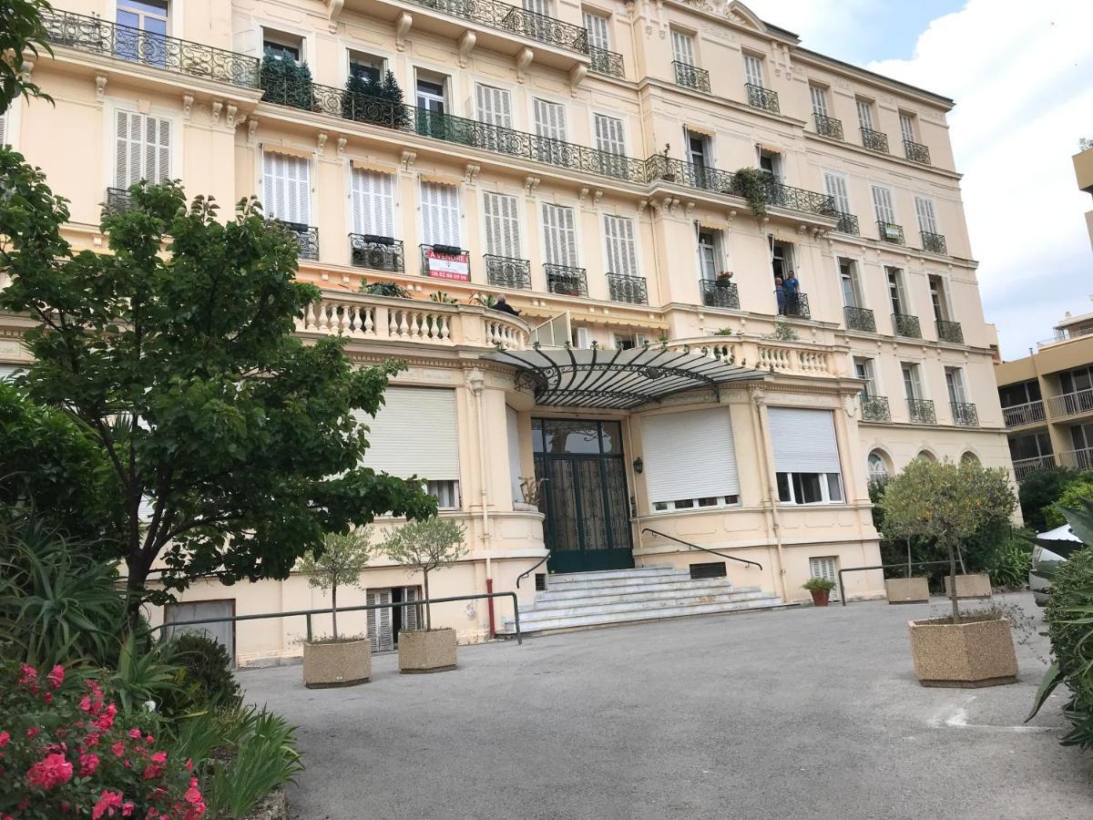 Appartement Terrasse Dans Palace Centre Ville Menton Exterior photo