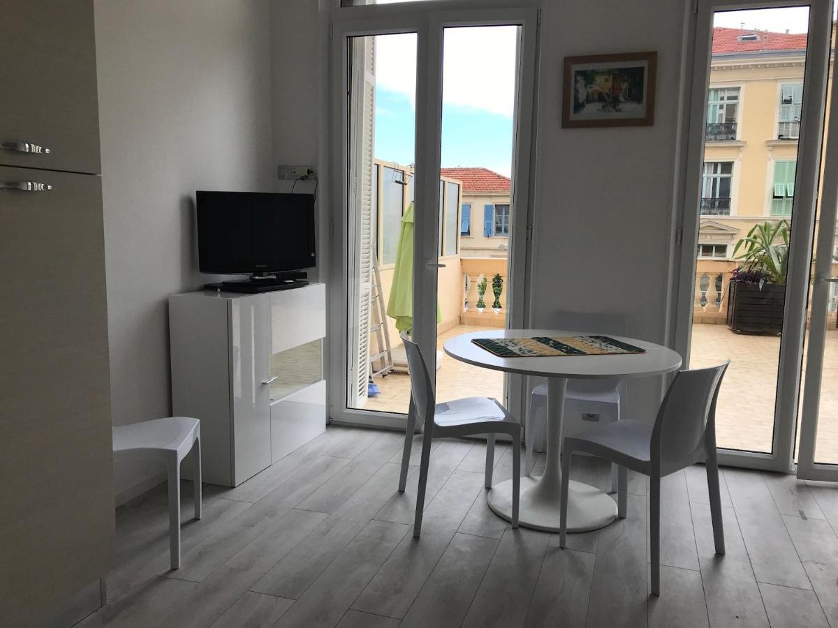 Appartement Terrasse Dans Palace Centre Ville Menton Exterior photo