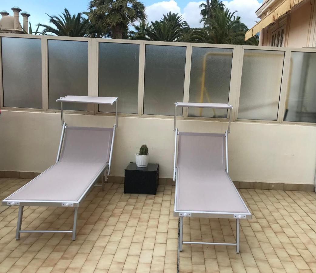 Appartement Terrasse Dans Palace Centre Ville Menton Exterior photo